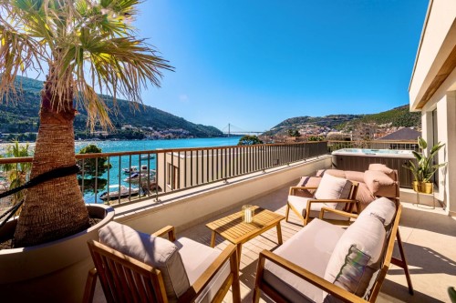 Villas & Spa Residence 32