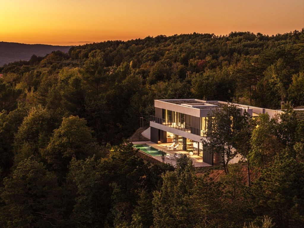 Why Is Istria Ideal for a Luxury Villa Holiday in Summer?