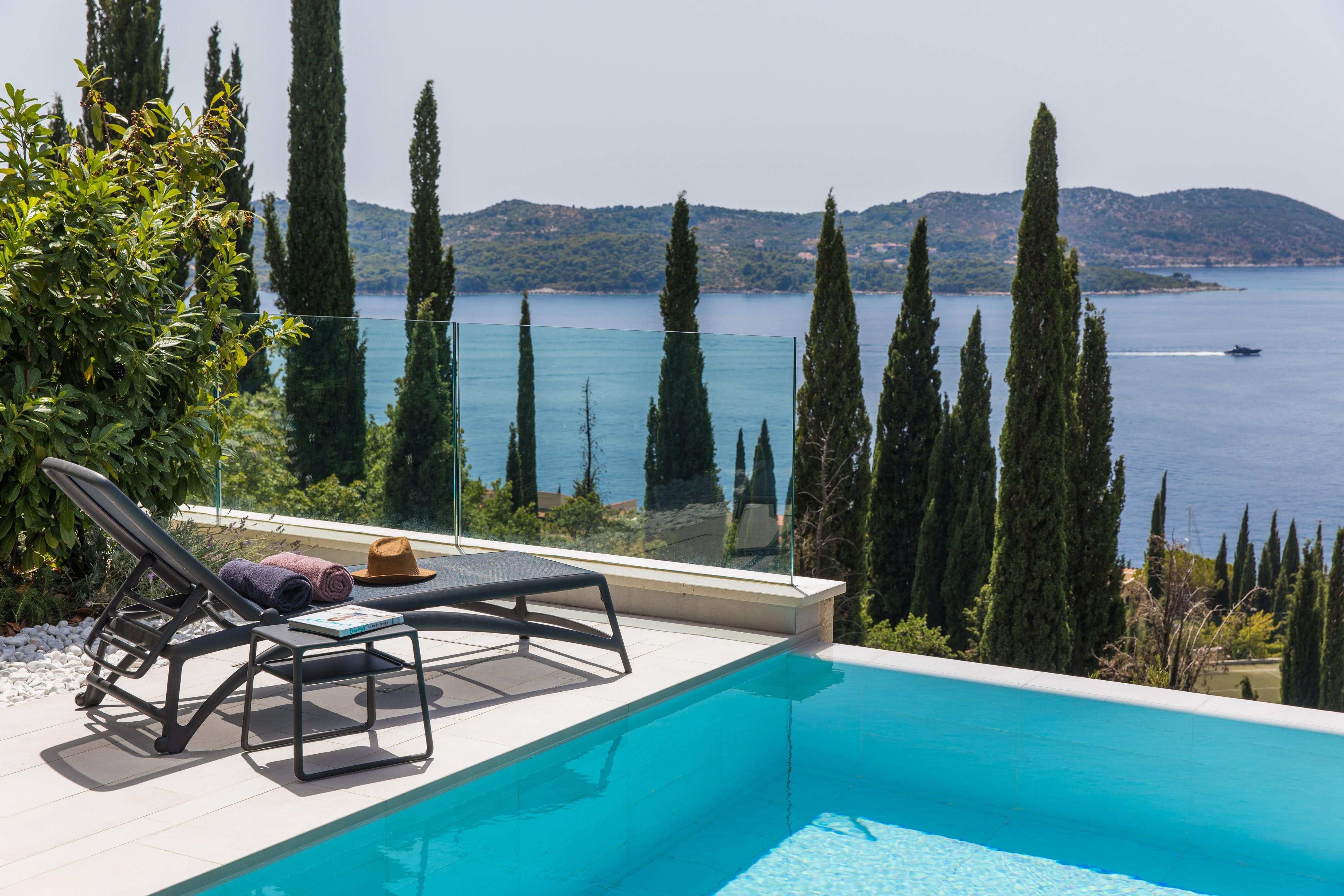Seaside vs Countryside: Choosing the Perfect Luxury Villa Location in Dubrovnik Region