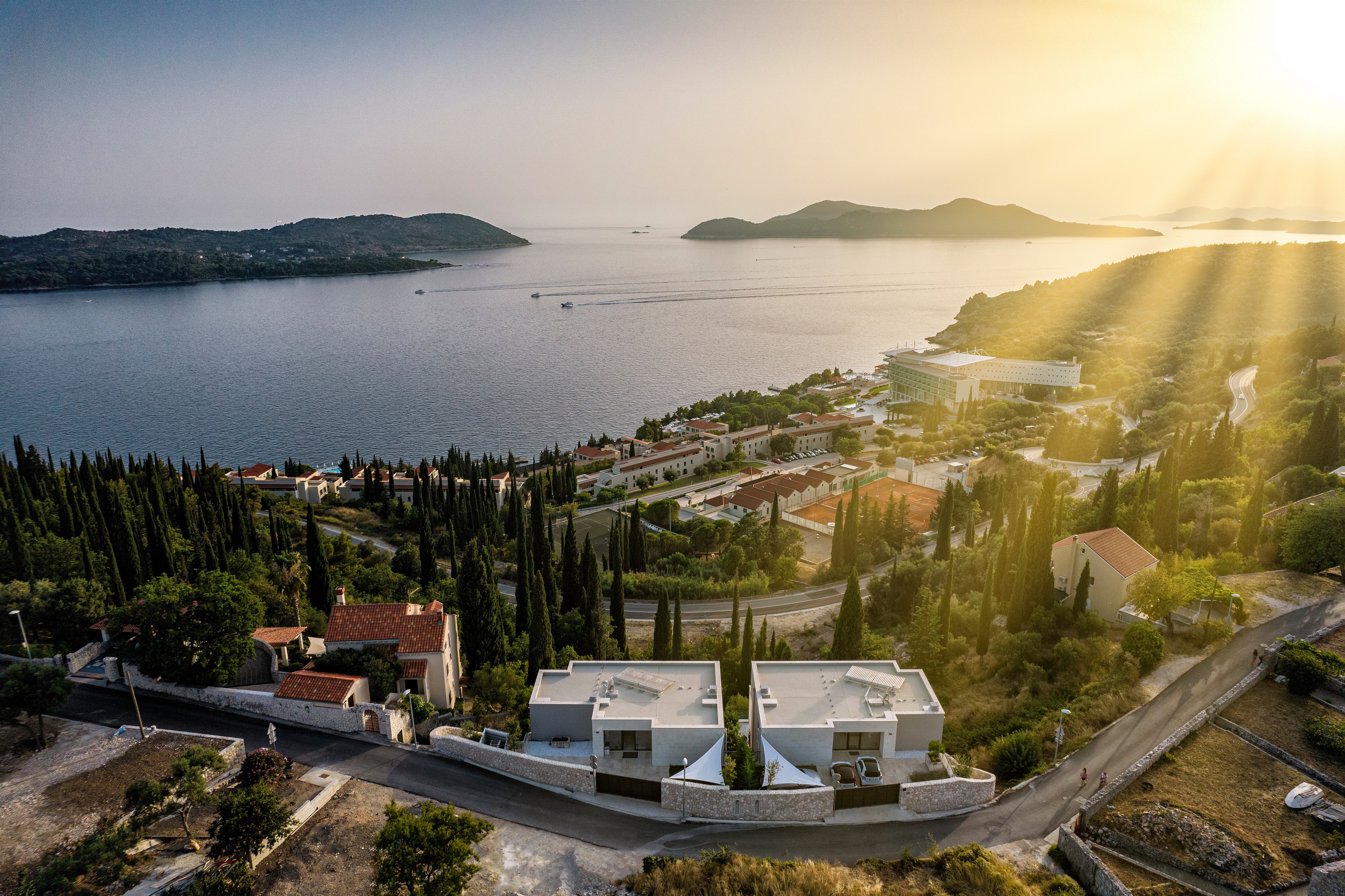 Seaside vs Countryside: Choosing the Perfect Luxury Villa Location in Dubrovnik Region